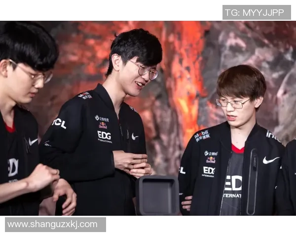 和平精英战术分析：深入探讨EDG团队的盯防策略与应对技巧